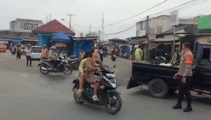 Gatur Lalin di Titik Rawan Kemacetan Pagi, Polsek Sukatani Terjunkan Petugas
