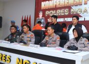 Polres Ngawi Berhasil Ungkap Kasus TPPO Dalih Adopsi 4 Tersangka Diamankan