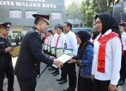 Harlah Pancasila Kapolresta Malang Kota Beri Penghargaan Anggota Berprestasi dan Warga Masyarakat yang Bantu Ungkap TPPO