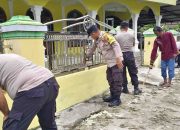 Polri Untuk Masyarakat: Jelang Hari Bhayangkara ke-79, Bakti Religi Polsek Serbelawan Bersihkan Masjid Al-Ikhlas