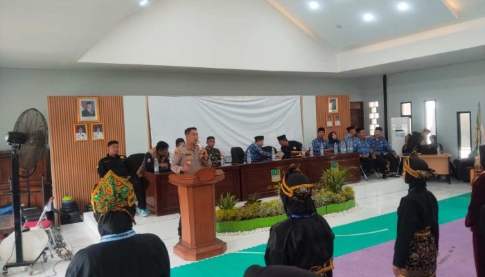 Kapolsek Sukatani hadiri kegiatan pembukaan olimpiade olahraga siswa tingkat nasional dan pelepasan atlet PPSN maung lugay.