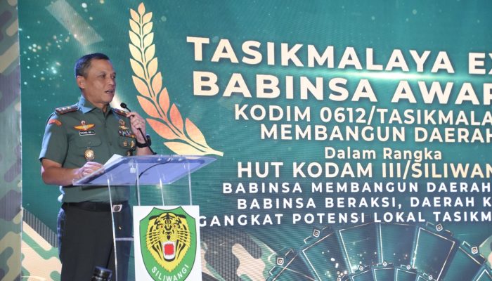Pangdam III/Slw Hadiri Pembukaan Tasikmalaya Expo dan Babinsa Award 2025 di Bandung