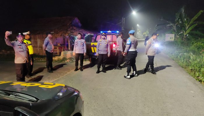Polsek Cikarang Timur Giat Patroli Strong Point Antisipasi Guantibmas Dan Kejahatan 3C