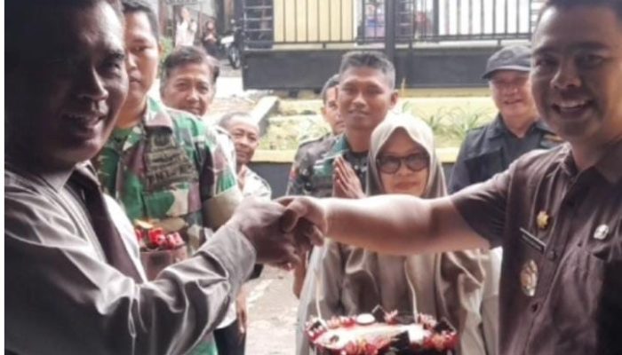 Polsek Cibeber mendapat Ucapan Hari Bhayangkara ke – 79 dari Koramil dan Camat Cibeber Cianjur