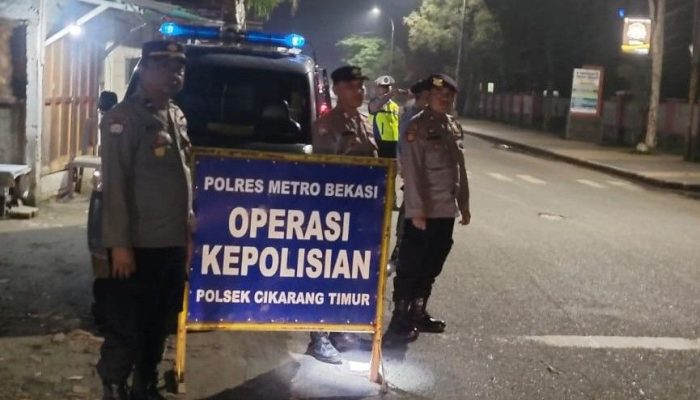 Persempit Ruang Gerak Pelaku Kejahatan Polsek Cikarang Timur Gelar Apel Pengecekan Kesiapan Oprasi Kajahatan Jalanan.