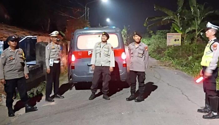 Polsek Cikarang Timur Kembali Gelar Giat Strong Point:Berikan Rasa Aman Dan Nyaman di Tengah Masyarakat