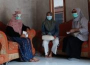 Ketuk Pintu Pasien, Hadirkan Harapan: Perjuangan koordinator PJ TB Bersama Kader TB Puskesmas Arjasa.