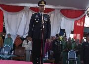 Kapolsek Krejengan, Iptu Miftahol Rahman, S.H.,M.H Selaku Inspektur Upacara Pimpin Penurunan Bendera