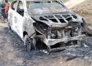 Mobil Lurah Wonokerto kecamatan Suruh Trenggalek dibakar ODGJ.