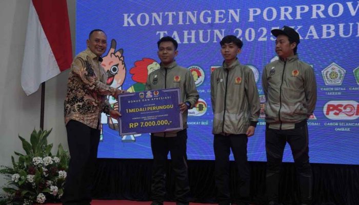 Dandim Pacitan Dan Forkopimda Serahkan Penghargaan Untuk Atlet Porprov