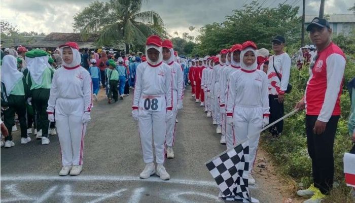 150 Regu SD/MI Meriahkan Lomba Gerak Jalan HUT RI ke-80 di Arjasa