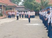 Jadi Pembina Upacara di SMPN 2 Kapolsek Cikarang Timur Ajak Siswa Jauhi Narkoba, Pergaulan Bebas & Tawuran