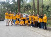 Family Gathering Keluarga Besar Mbah Srihadi di Bukit Sekipan: Malam Penuh Kebersamaan, Pagi Sehat dengan 50 Anggota Keluarga