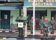 Irup Bacakan Amanat Pangdam V/Brw Saat Di Gelar Upacara 17 Di Kodim Pacitan