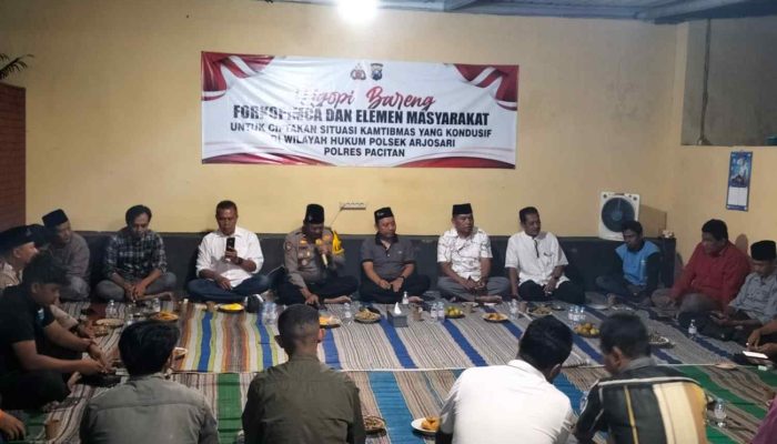Bahas Situasi Kamtibmas, TNI dan Forkopimca Arjosari Duduk Bersama Masyarakat