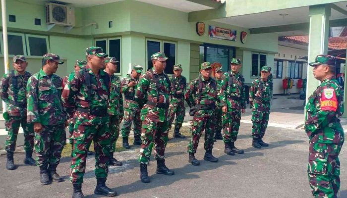 Wujud Kesiapsiagaan Hadapi Potensi Gangguan Keamanan Koramil 08/ Lemah Abang Gelar Apel Siaga 