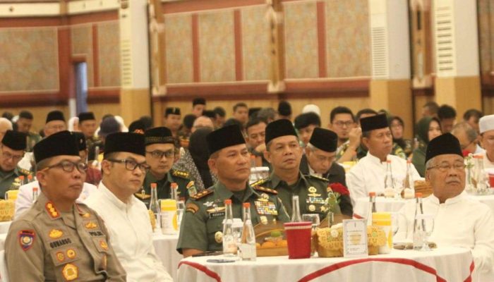 Pangdam III/Slw Hadiri Peringatan Maulid Nabi Muhammad SAW 1447 H