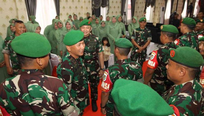 Pangdam III/Slw Kunjungi Kodim 0618/Kota Bandung Berikan Arahan Kepada Para Prajurit