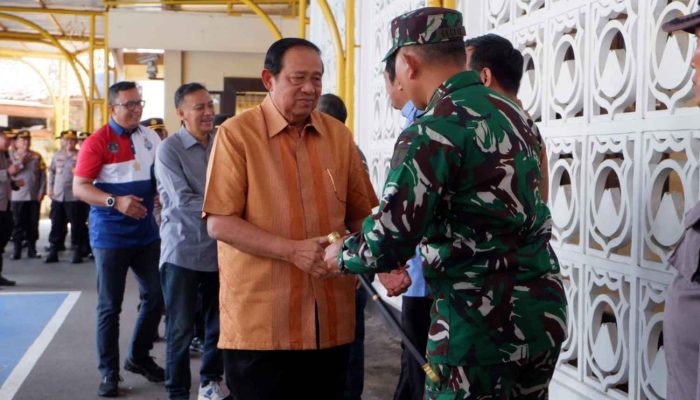 Dandim Pacitan Bersama Forkopimda Sambut Kunjungan SBY di Polres Pacitan