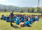 Bentuk Karakter Yang Tangguh Dan Disiplin, Babinsa Koramil 0801/03 Arjosari Beri Pelatihan PBB