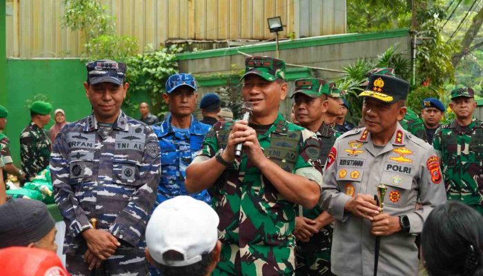 Kodam III/Slw Gelar Bakti Sosial Sinergitas TNI-Polri di Kota Bandung