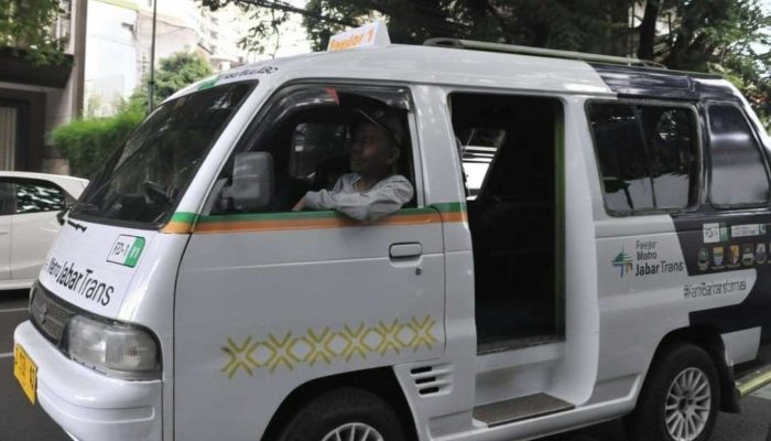 Pemerintah Kota Bandung Luncurkan Layanan Angkot Feeder Metro Jabar Trans (MJT)