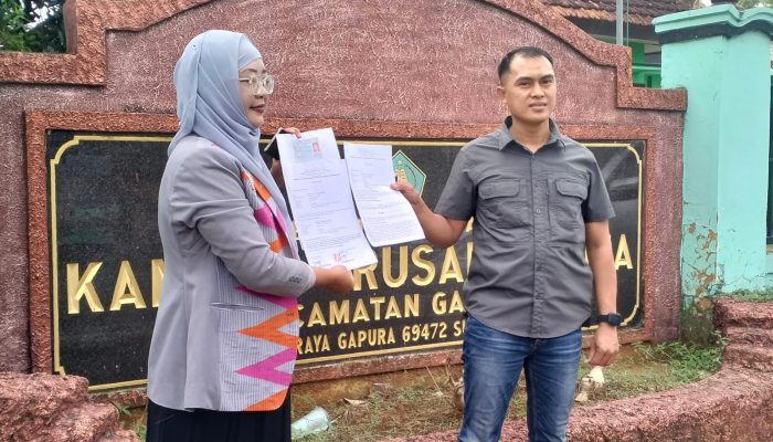 KUA Gapura Terkesan Mempersulit Kliennya Ruziqoh Dunia Surait,S.H Terkait Perminta Duplikat Buku Nikah