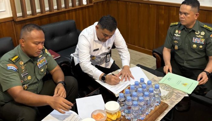 Kodam III/Siliwangi Serahkan Aset BMN Tanah dan Sertifikat Hak Pakai SMA Taruna Nusantara Kepada Biro Umum Setjen Kemhan