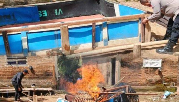 Gerak Cepat Kanit Reskrim Polsek Pesanggaran Beserta Anggotanya Gerebek Arena Sabung Ayam