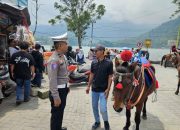 Ops Zebra Semeru 2025: Polisi Hadir di Telaga Sarangan Ajak Wisatawan Tertib Berlalu Lintas