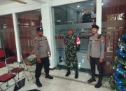 Babinsa Koramil 01/Ngawi dan Bhabinkamtibmas Amankan Rangkaian Jelang Ibadah Natal di Gereja El Shaddai