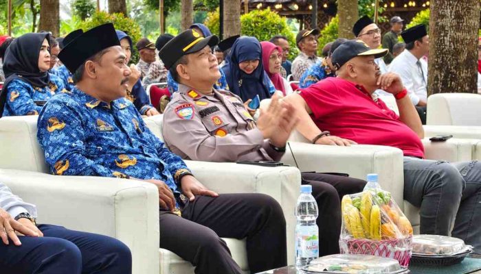 Giatkan Ekonomi Kreatif, Kapolsek Cikarang Timur Hadiri Peresmian Desa Wisata Baru Kampung Ciranggon