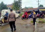 Pastikan Kelancaran Arus Lalu Lintas, Kapolsek Cikarang Timur Terjun Langsung Pimpin Yanmas Pagi.