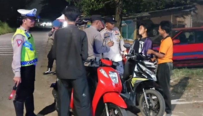 Tekan Angka Kriminalitas Jalanan Saat Libur Nataru Polsek Cikarang Timur Intensifkan Operasi Kejahatan Jalanan (OKJ)