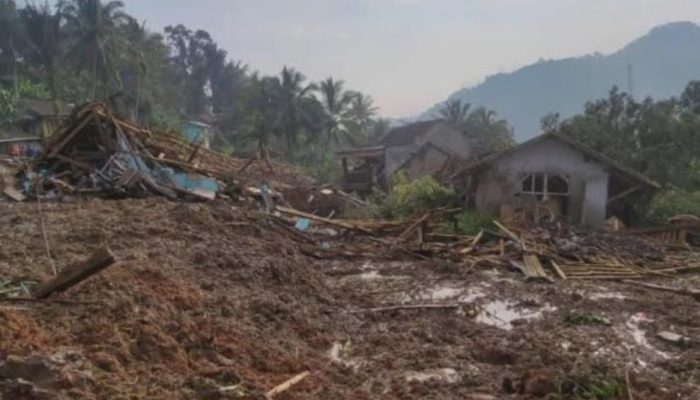 Longsor Menerjang Bandung Barat: 5 Jiwa Tewas, Lebih dari 30 Rumah Tertimbun