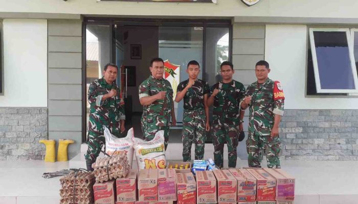 TNI Hadir di Tengah Banjir, Warga Desa Labansari Terima Bantuan Sembako