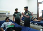 Pangdam III/Siliwangi Bertakziah Kunjungi Korban Kecelakaan Beruntun di Cisarua
