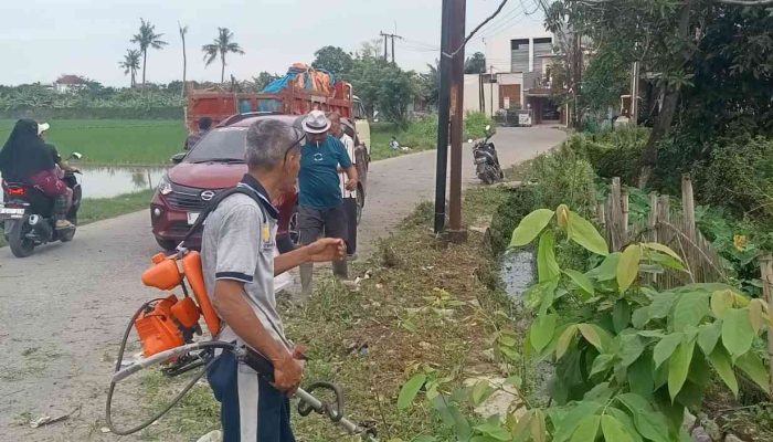 Sambut Ramadhan Dengan Suka Cita, Pemdes Jatibaru Gelar Aksi Bersih-Bersih Lingkungan