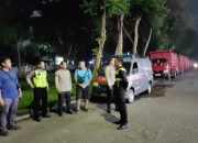 Respons Cepat, Polsek Cikarang Timur Tertibkan Parkir Liar Truk Di Depan Ruko Gardenia Yang Keluhkan Warga
