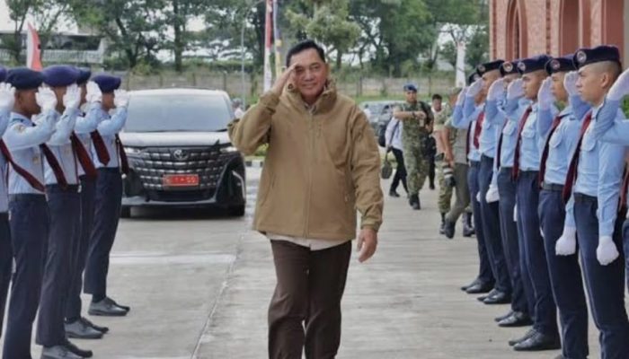 Menhan Sjafrie Sjamsoeddin Tinjau SMA Taruna Nusantara Cimahi, Dorong Integrasi Kurikulum STEM dan Pendidikan Ketahanan Pangan