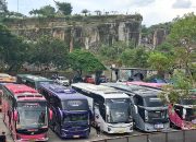 Ratusan Bus Padati Tebing Breksi, Kopdar Nasional Bus Mania Indonesia Meriahkan Yogyakarta