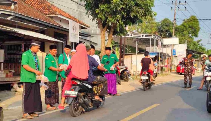 Kegiatan Rutin Ramadhan: PAC GP Ansor Ambunten Gelar Khatmil Qur’an, Takjil, dan Santunan Anak Yatim