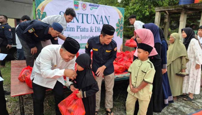 Eratkan Silaturahmi, Karang Taruna Desa Jatireja Bersama Anak Muda Graha Reborn Gelar Bukber dan Santuni Puluhan Anak Yatim Dan Dhuafa.