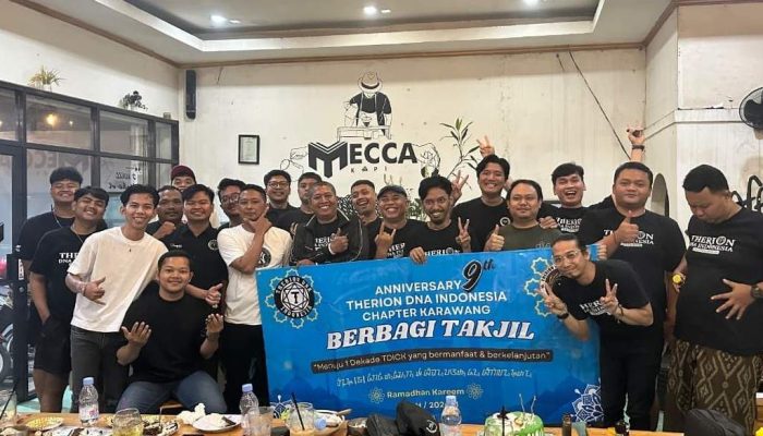 Anniversary Ke 9Tahun Komunitas Vape Karawang Rayakan Dengan Berbagi Takjil Kepada Para Pengguna Jalan Di Lampu Merah Pemkab Karawang