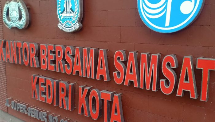 Samsat Kediri Kota Komitmen Berikan Pelayanan Bersih dan Profesional untuk Wajib Pajak