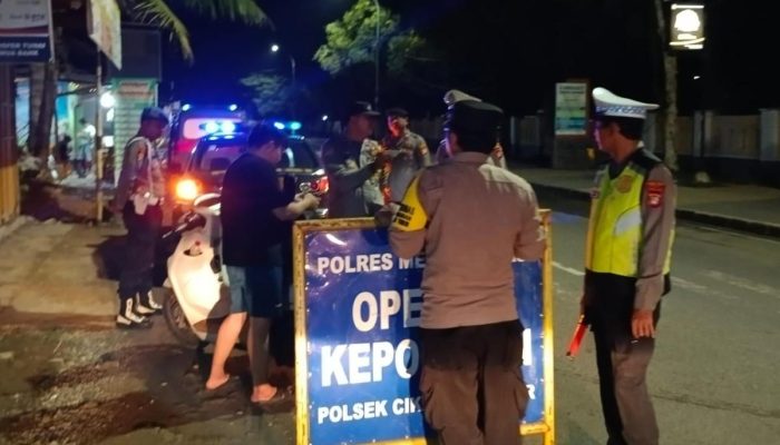 Antisipasi Kriminalitas Malam Hari, Polsek Cikarang Timur Gelar Operasi Kejahatan Jalanan Guna Jaga Kondusivitas Wilayah