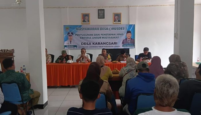 Pastikan situasi tetap kondusif, Polsek Cikarang Timur menerjunkan lima personel untuk mengawal jalannya Musdes Penetapan Para Tokoh.