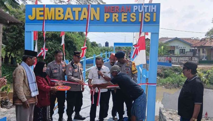 Jembatan Merah Putih Presisi Polri Resmi Hubungkan Dua Kampung di Cikarang Timur, Mobilitas Warga Kini Lebih Mudah