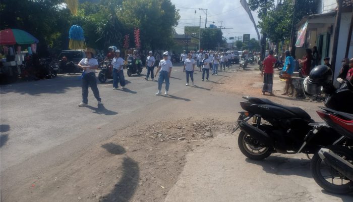 Gebyar Pawai dan Karnaval Sambut Bersih Desa Karangsuko Trenggalek, Warga Tumpah Ruah di Sepanjang Jalan