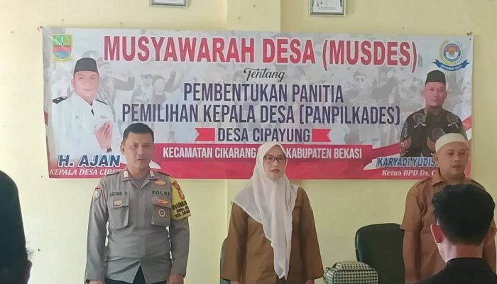 Polsek Cikarang Timur Kawal Ketat Pembentukan Panitia Pikades Jelang Pilkades Serentak Masa Bakti 2026-2034 Di Cikarang Timur.